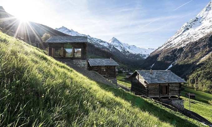 Evolene Ski Chalet | Holiday house La Forclaz VS for 1 - 6 persons with 3 bedrooms - Historical building