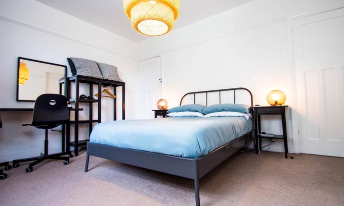 Lancaster House | Holiday house Lancaster for 1 - 8 persons with 3 bedrooms - Row house