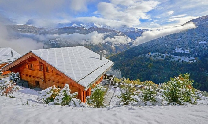 Heremence Ski Chalet | Holiday house Les Masses for 1 - 8 persons with 4 bedrooms - Detached holiday house