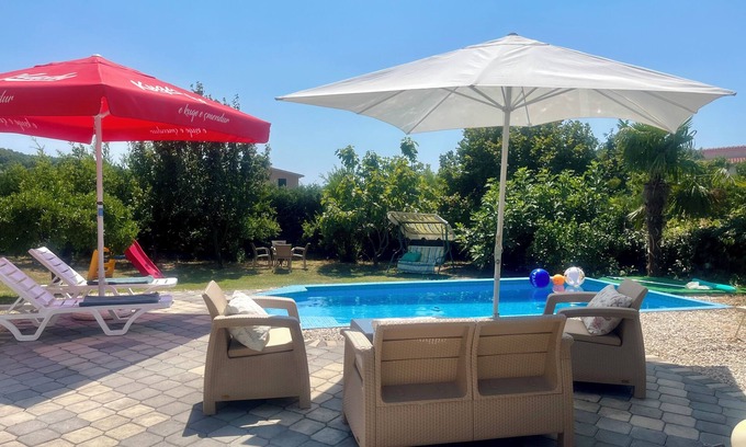 Rade House | Holiday house M&M with outdoor pool
