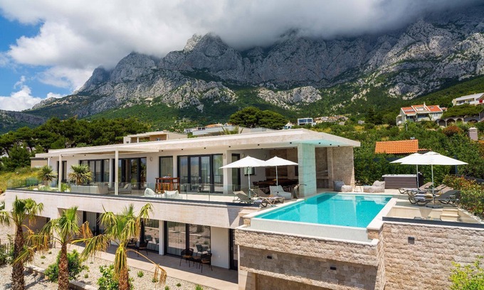 Zelenka House | Holiday house Makarska for 1 - 10 persons with 4 bedrooms - Holiday home