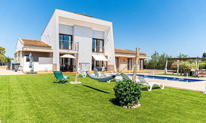 Marratxi House | Holiday house Marratxi for 1 - 6 persons with 3 bedrooms - Holiday home