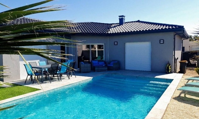 Pomerols House | Holiday house Pomérols for 1 - 8 persons with 3 bedrooms - Detached holiday house