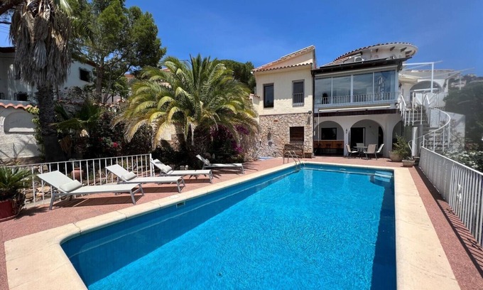 El Mas Fumats House | Holiday house - privatpool + glass fiber, views + aircondition, Wallbox (3,7kW)