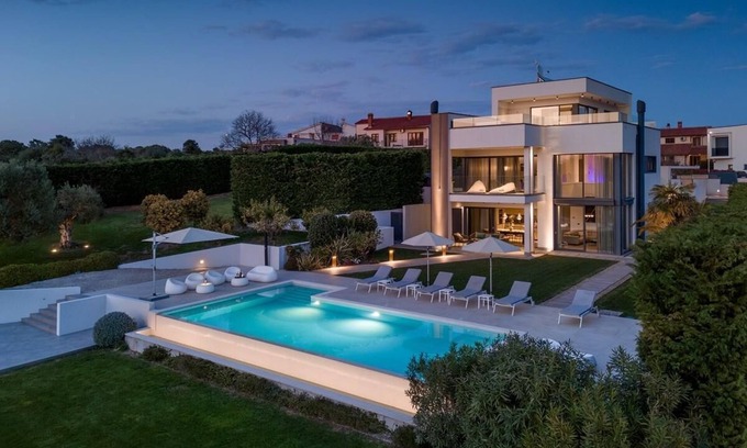 Vintijan House | Holiday house Pula for 1 - 8 persons with 4 bedrooms - Holiday home