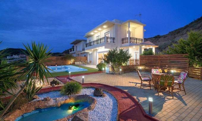 Pastida House | Holiday house Soroni for 1 - 7 persons with 3 bedrooms - Holiday house