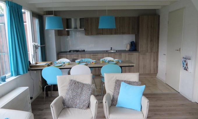 Stavenisse House | Holiday house Stavenisse for 1 - 4 persons with 2 bedrooms - Row house
