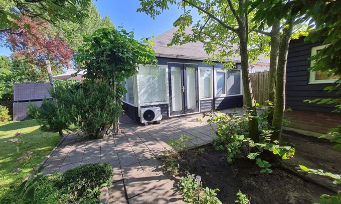 Stavenisse House | Holiday house Stavenisse for 1 - 4 persons with 2 bedrooms - Row house