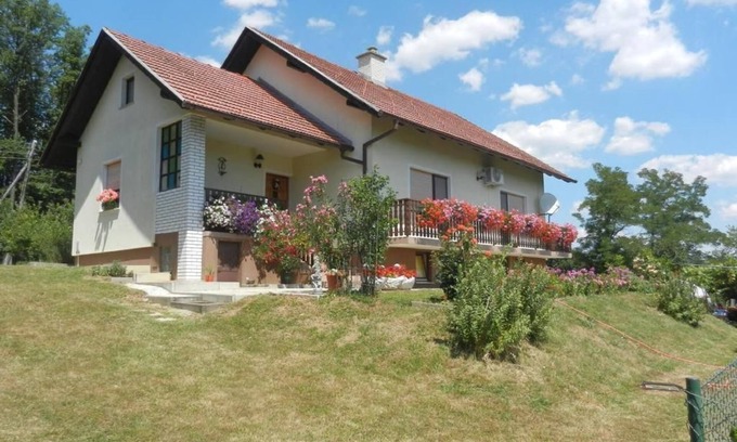 Sveti Tomaz House | Holiday house Sveti Kriz for 1 - 5 persons with 2 bedrooms - Detached holiday house