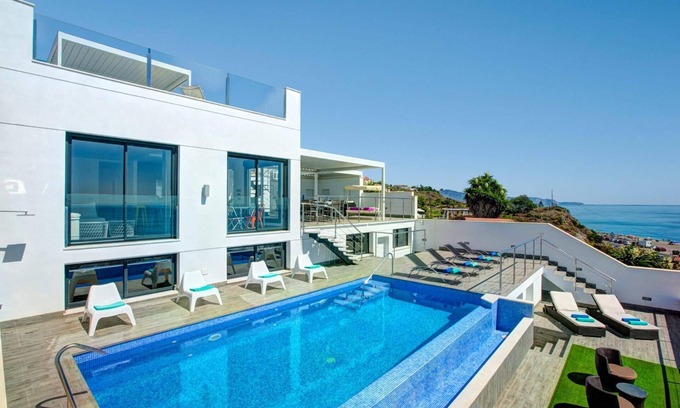 Torrox Costa House | Holiday house Torrox for 1 - 10 persons with 5 bedrooms - Holiday home