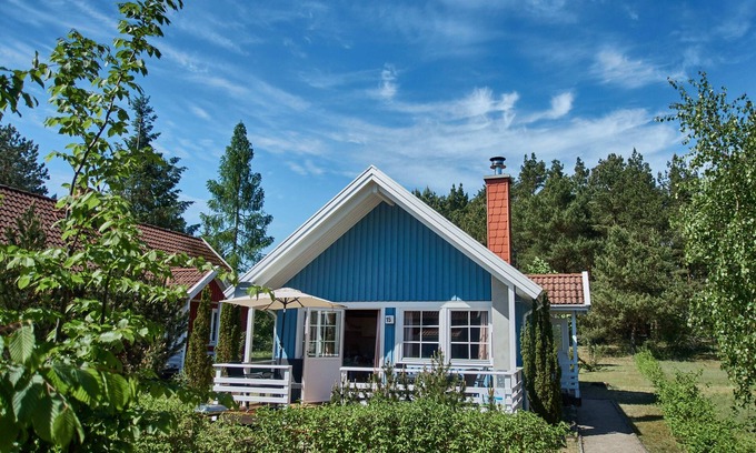 Userin House | Holiday house with 3 bedrooms directly on the Useriner See with bathing beach, fireplace