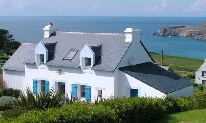 Plogoff House | Holiday house with panorama view of the sea and the coast