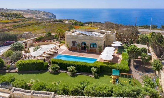 Zurrieq House | Holiday house Zurrieq for 1 - 6 persons with 3 bedrooms - Holiday home