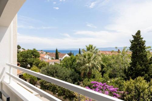 Bol Apartment | Holiday in Bol * blue