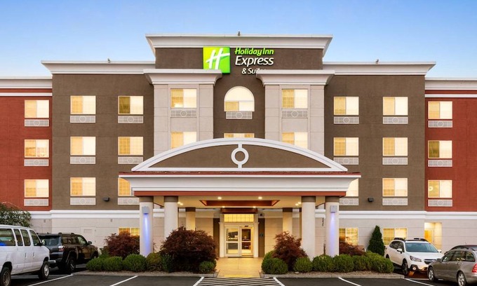 Altamont Hotel | Holiday Inn Express Hotel & Suites Klamath Falls Central, an IHG Hotel