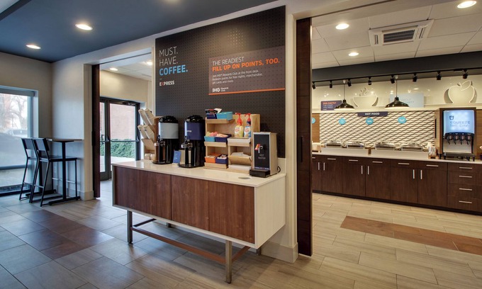 Hanover Hotel | Holiday Inn Express Baltimore-BWI Airport West by IHG
