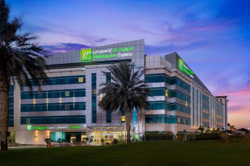 Garhoud Hotel | Holiday Inn Express Dubai Airport by IHG
