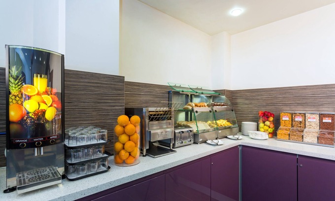 Harlow Hotel | Holiday Inn Express Harlow by IHG