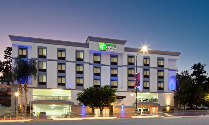 Hollywood Hotel | Holiday Inn Express Hollywood Walk of Fame by IHG