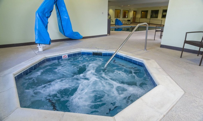 Winchester Hotel | Holiday Inn Express Hotel & Suites Winchester by IHG