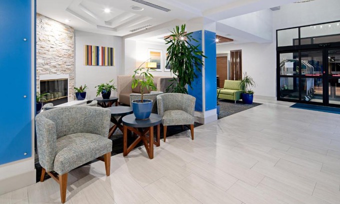 Atascadero Hotel | Holiday Inn Express Hotel & Suites Atascadero by IHG
