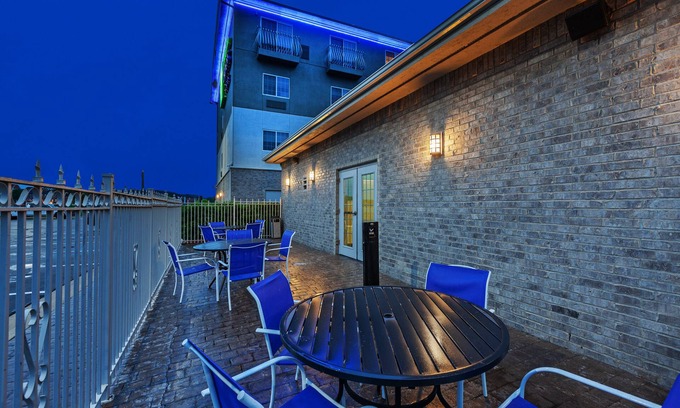 South Tulsa Hotel | Holiday Inn Express Hotel & Suites Jenks by IHG