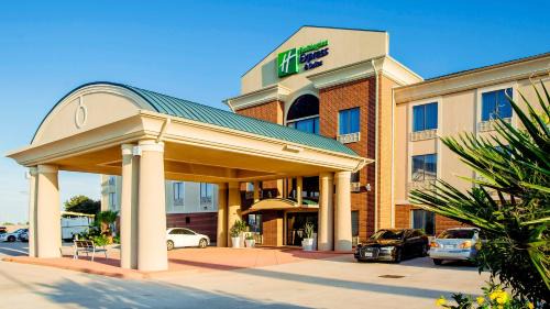 Waller Hotel | Holiday Inn Express Hotel & Suites Waller by IHG