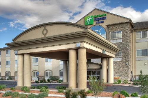 Carlsbad Hotel | Holiday Inn Express Hotel & Suites Carlsbad by IHG
