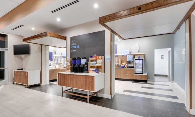 Kermit Hotel | Holiday Inn Express Kermit by IHG