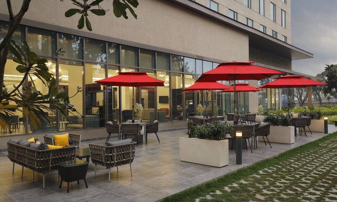 Kolkata Hotel | Holiday Inn Express Kolkata Airport by IHG