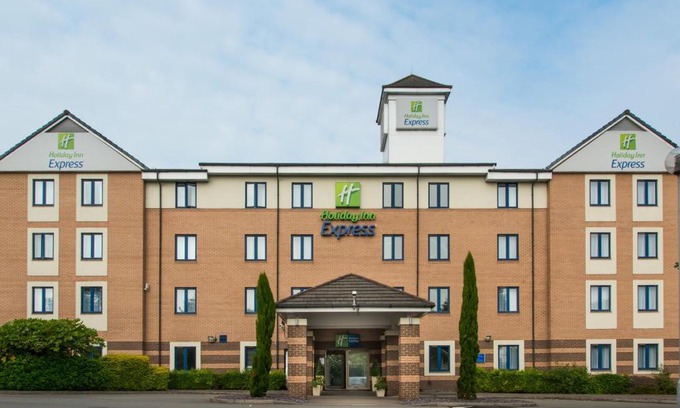 Dartford Hotel | Holiday Inn Express London - Dartford by IHG