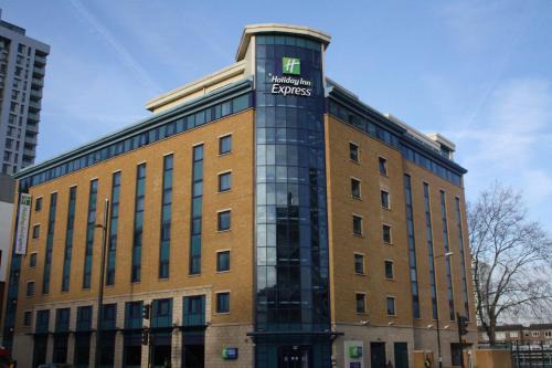 Stratford and New Town Hotel | Holiday Inn Express London Stratford by IHG