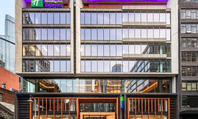 Melbourne Central Business District Hotel | Holiday Inn Express Melbourne Little Collins by IHG