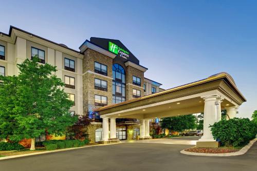 Pennington Bend Hotel | Holiday Inn Express Nashville-Opryland by IHG