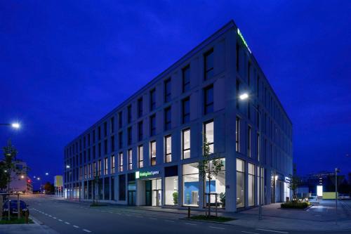 Regensburg Hotel | Holiday Inn Express - Regensburg by IHG