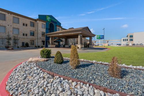 Quail Creek Hotel | Holiday Inn Express & Suites Oklahoma City NW - Quail Springs by IHG