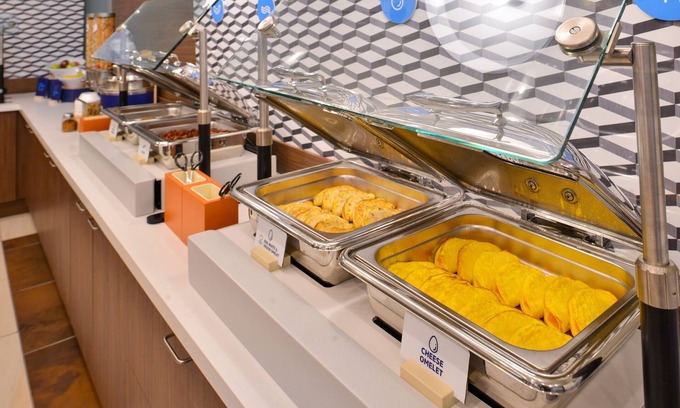 Somerset Hotel | Holiday Inn Express Somerset by IHG