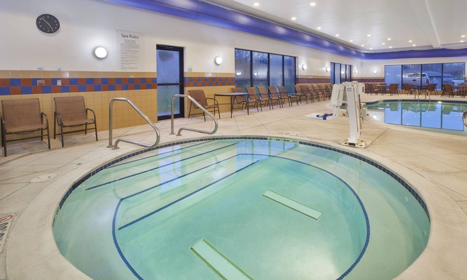 Triadelphia Hotel | Holiday Inn Express & Suites Wheeling by IHG