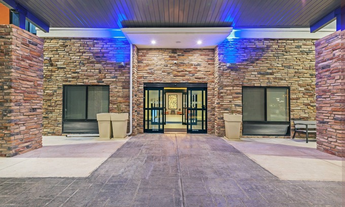 Perryton Hotel | Holiday Inn Express & Suites Perryton by IHG