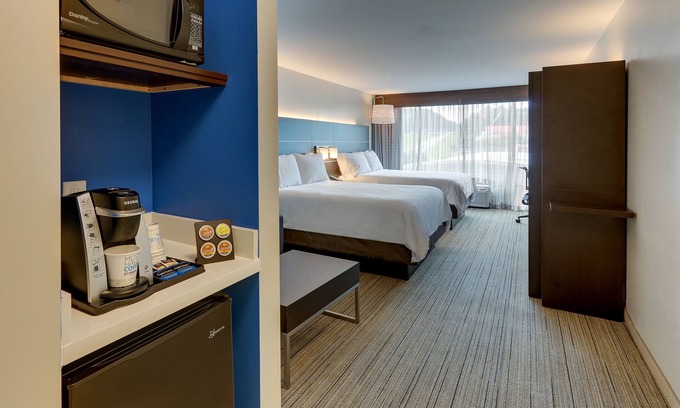 Woodbine Hotel | Holiday Inn Express & Suites Corbin by IHG