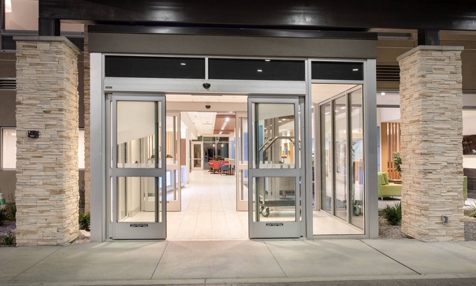 East Ely Hotel | Holiday Inn Express & Suites Ely by IHG