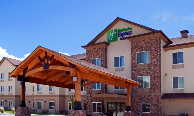 Silt Hotel | Holiday Inn Express & Suites Silt-Rifle by IHG