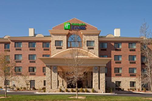 Lubbock Hotel | Holiday Inn Express & Suites Lubbock West by IHG