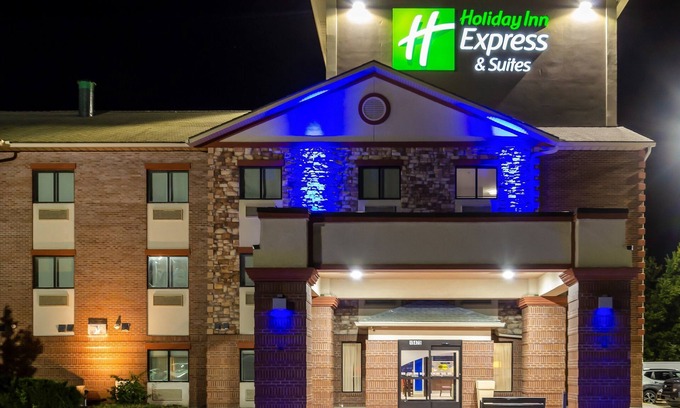 Olathe Hotel | Holiday Inn Express & Suites Olathe South by IHG
