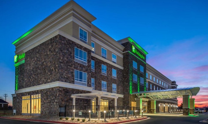 Joplin Hotel | Holiday Inn Joplin by IHG