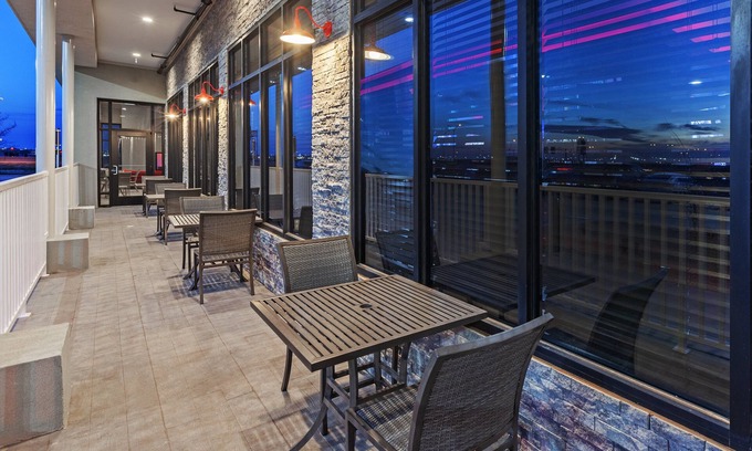 Lubbock Hotel | Holiday Inn Lubbock South by IHG