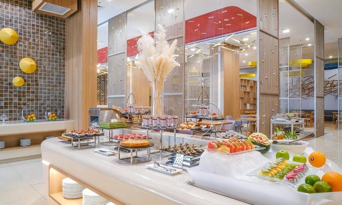 Tan Binh Hotel | Holiday Inn & Suites Saigon Airport by IHG