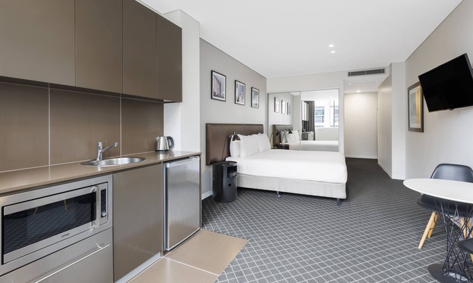 Bondi Junction Hotel | Holiday Inn & Suites Sydney Bondi Junction by IHG