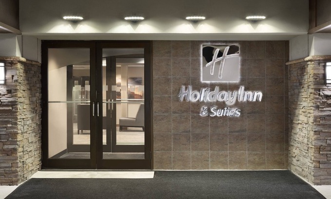 Downtown - Waterfront Hotel | Holiday Inn & Suites Duluth Downtown by IHG