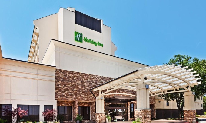 Tyler Hotel | Holiday Inn Tyler - Conference Center by IHG